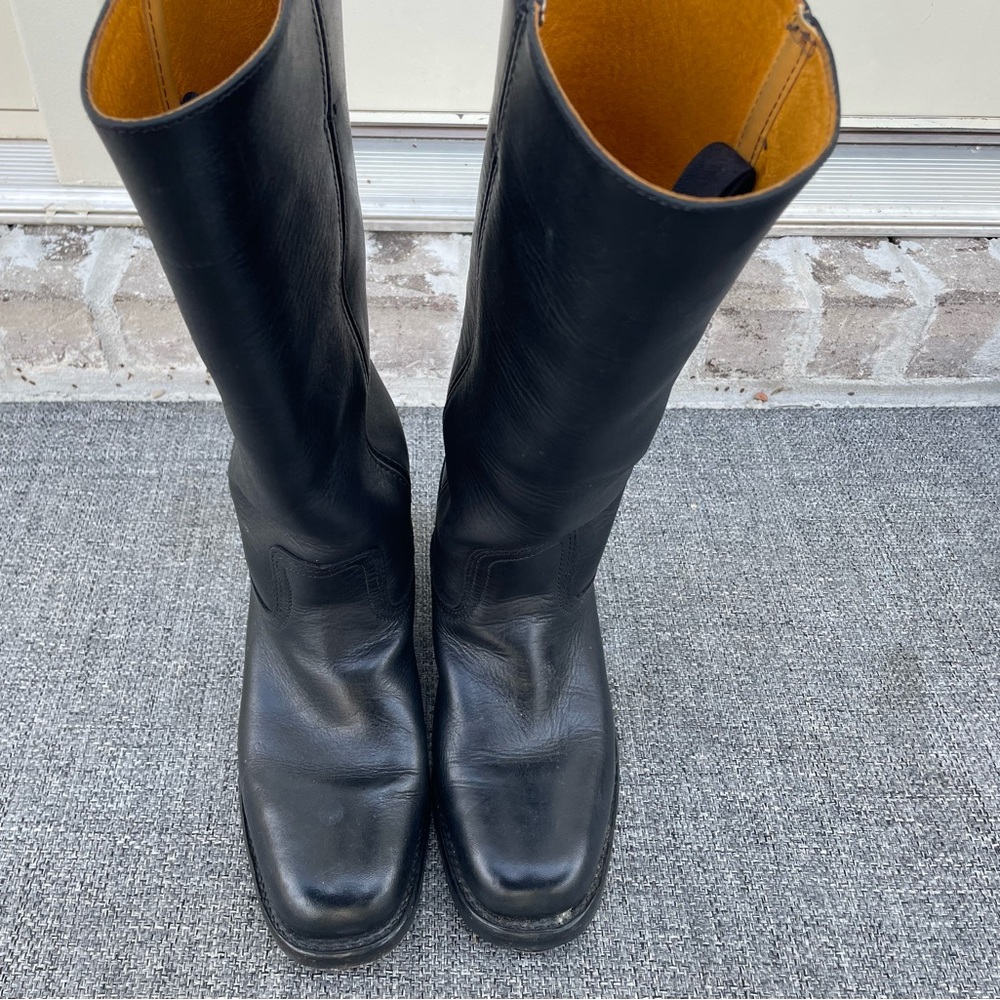 Classic black riding boots,great condition